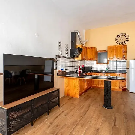 Salinetas Blue Surf House