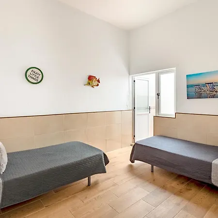 Salinetas Blue Surf House * 特尔德