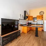 Salinetas Blue Surf House