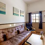 Salinetas Blue Surf House