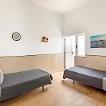 Salinetas Blue Surf House * Telde