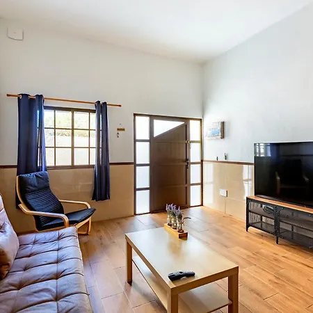 아파트 Salinetas Blue Surf House 텔데