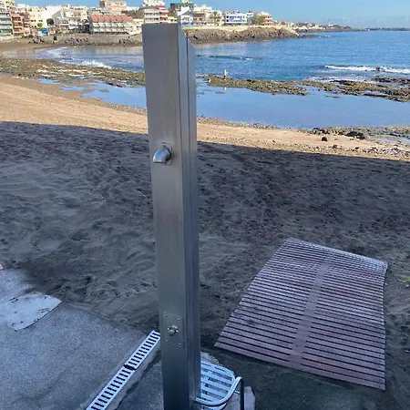 Salinetas Blue Surf House