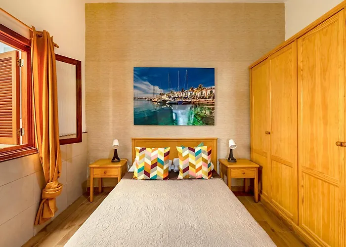 Salinetas Blue Surf House * Telde