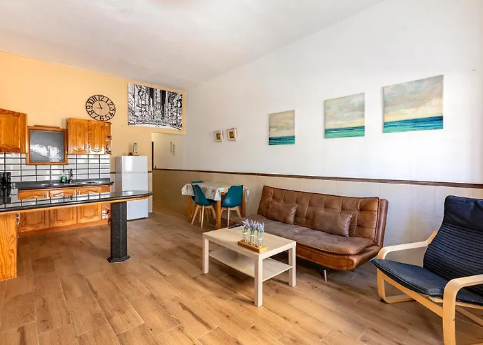 Salinetas Blue Surf House