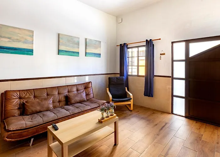 Salinetas Blue Surf House 텔데