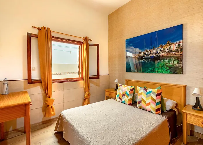 Salinetas Blue Surf House Telde